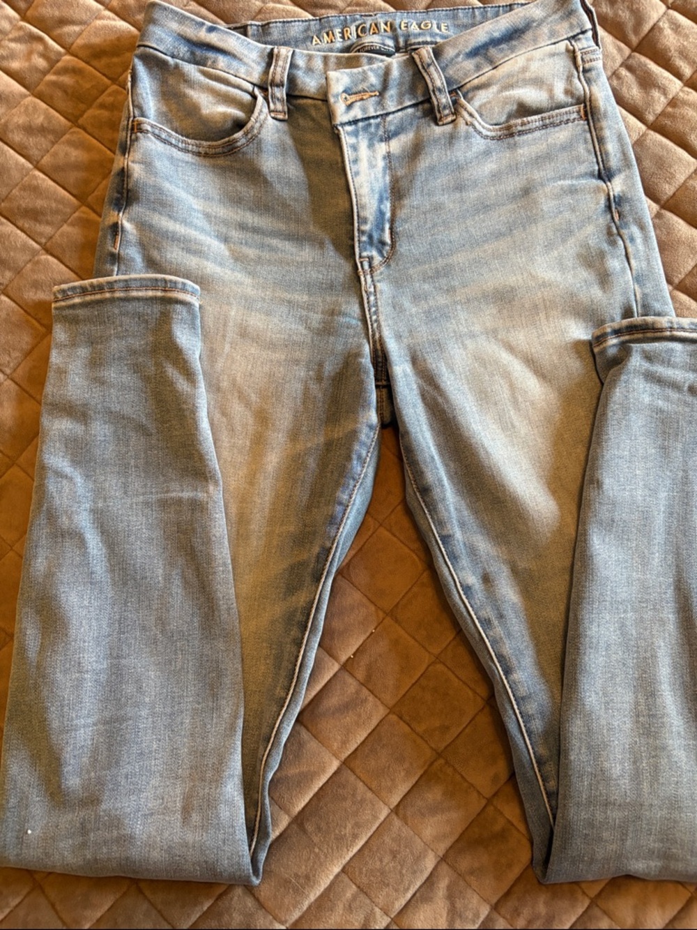 American Eagle Outfitters Light Wash curvy high rise jegging.